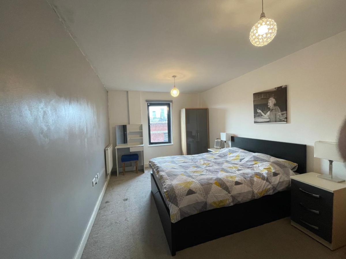 Modern Apartment Near Bullring Birmingham Bagian luar foto
