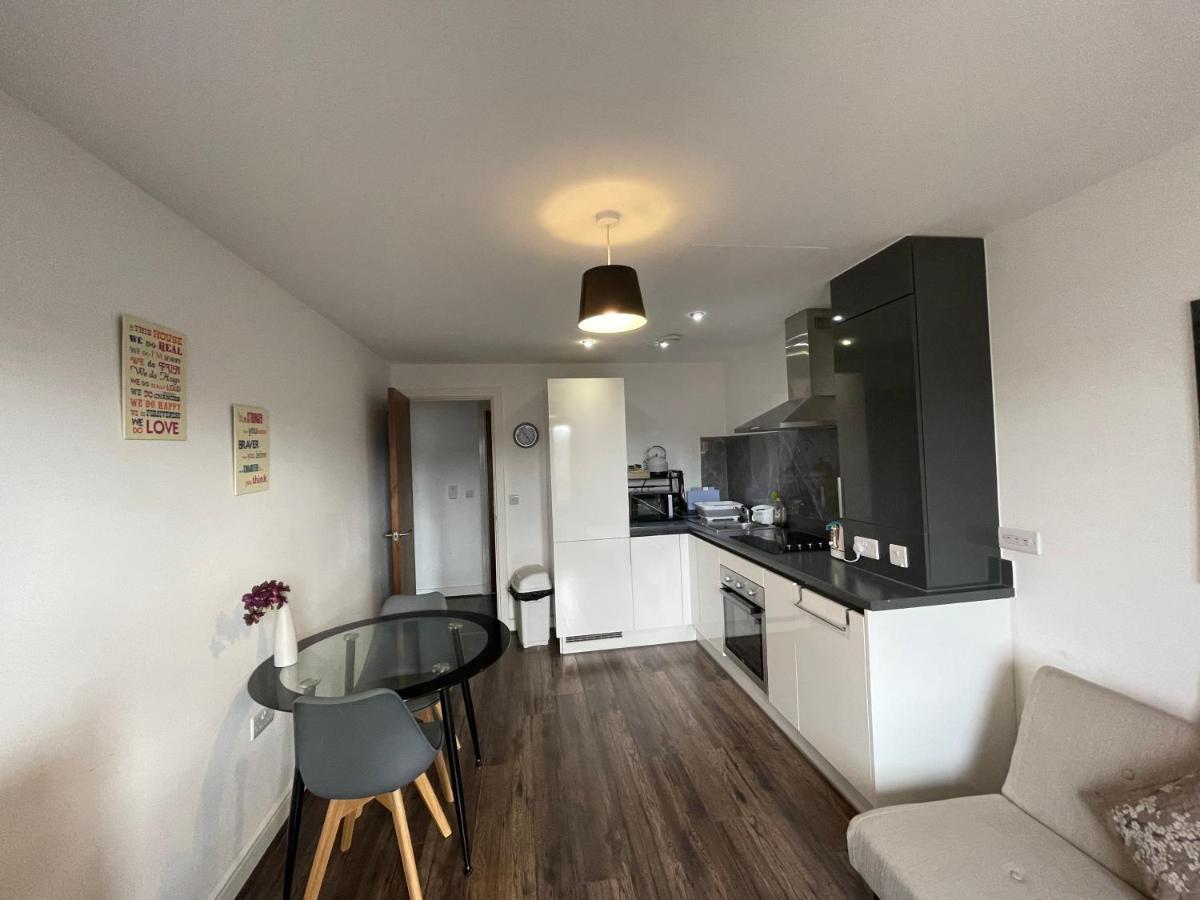 Modern Apartment Near Bullring Birmingham Bagian luar foto